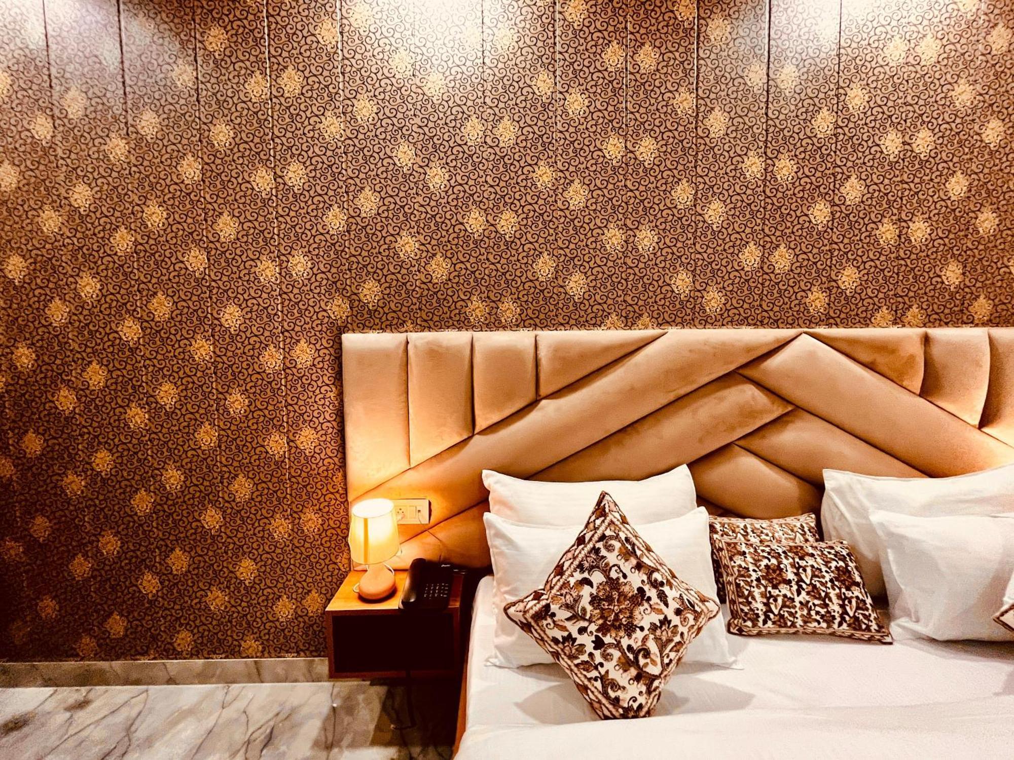 Hotel The Meridian - A Four Star Luxury Hotel, Haridwār Екстериор снимка